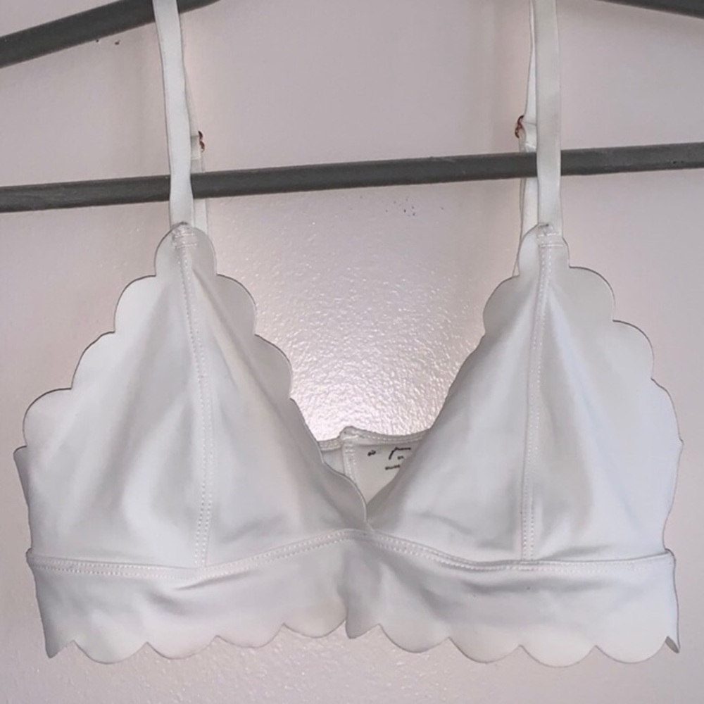 Gray pacsun scallop edge brallete
